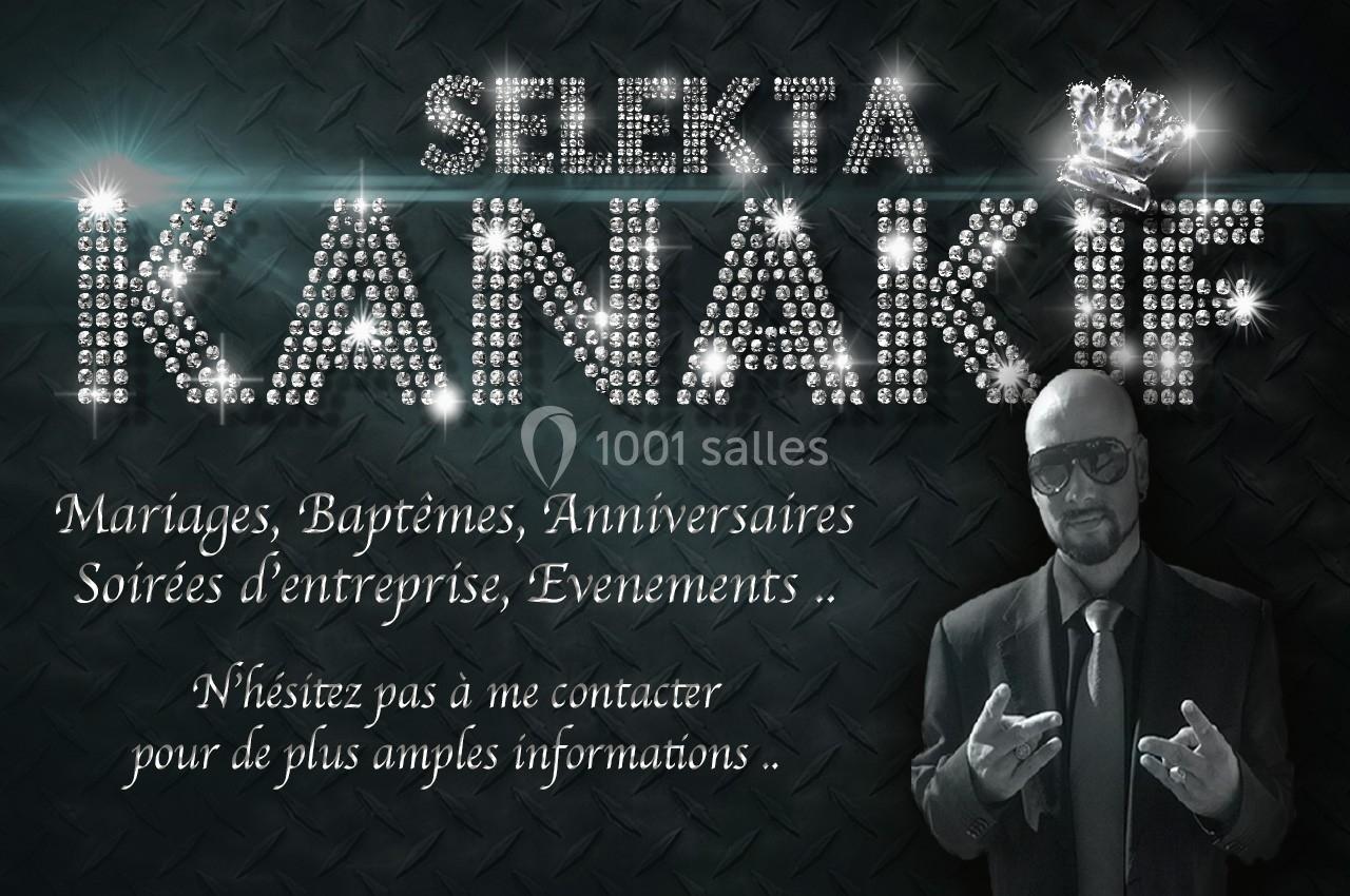 Texte alternatif : Affiche promotionnelle avec un homme en costume, texte sur des services pour événements et décor…