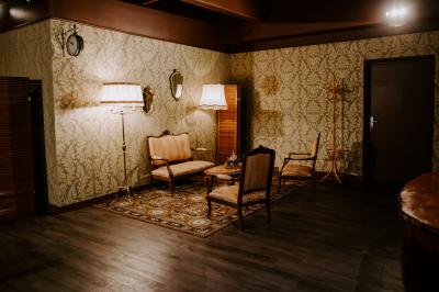 Escape Hunt - photo 2
