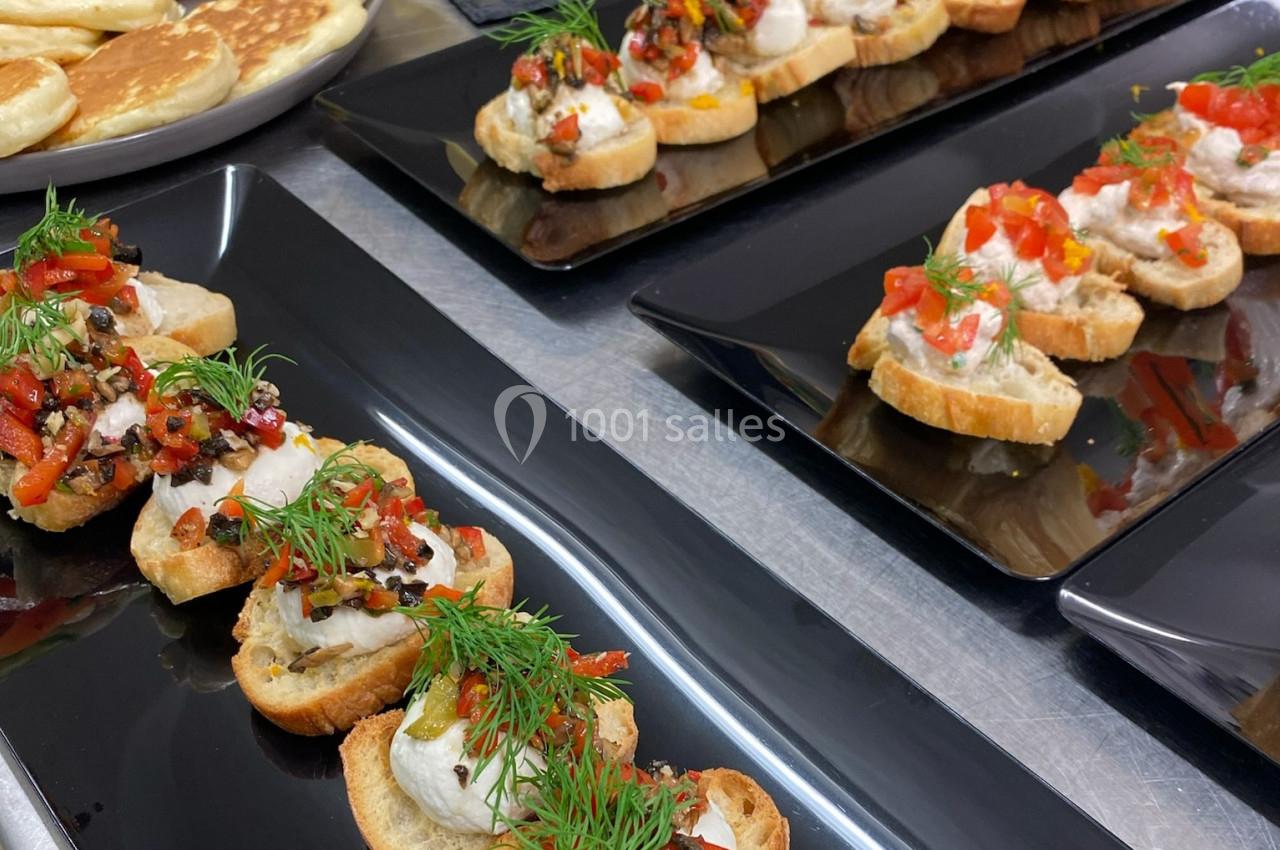 Room Service Bures Morainvilliers  - galerie - photo 15