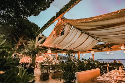 Les Sirenes Restaurant - photo 1