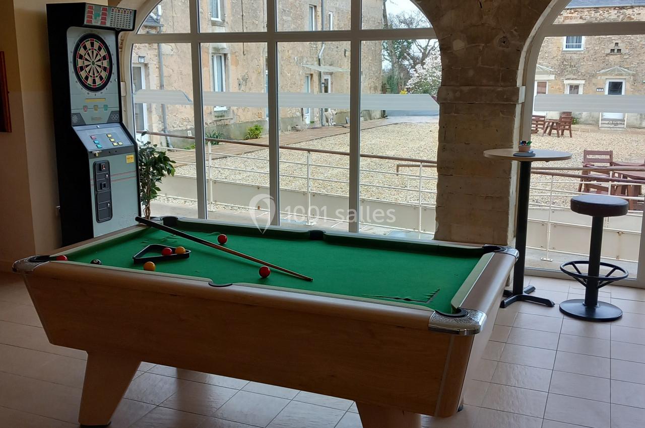 Salle de jeux et de détente pour enfants et adultes