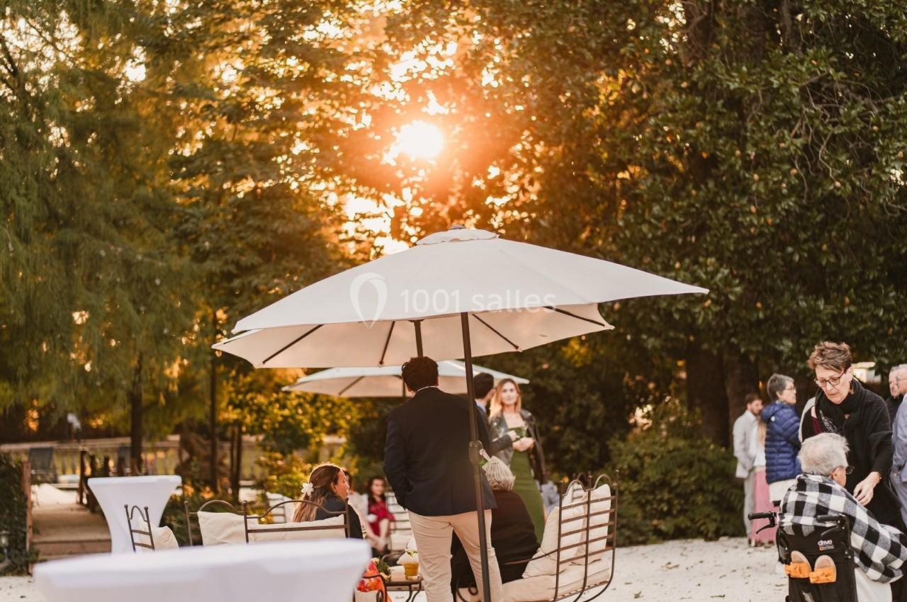 Location salle Lamotte-du-Rhône (Vaucluse) - Château des Barrenques #1