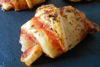 Miniature Traiteur Reyersviller (Moselle) - Le 58 Traiteur #16 Buffet avec plusieurs plats chauds en marmites en inox, accompagné de sauces et d'assiettes en arrière-plan.