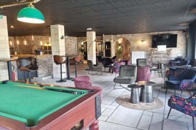 Miniature salon, bar, billard Location salle Rancourt (Somme) - Le Prieuré #7