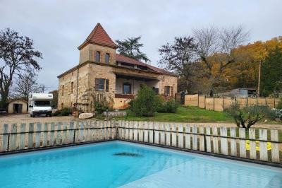 Miniature Location salle Molières (Tarn-et-Garonne) - Domaine de Massoulac #9 La paillotte du Boulodrome avec sa vue sur le coucher de soleil
