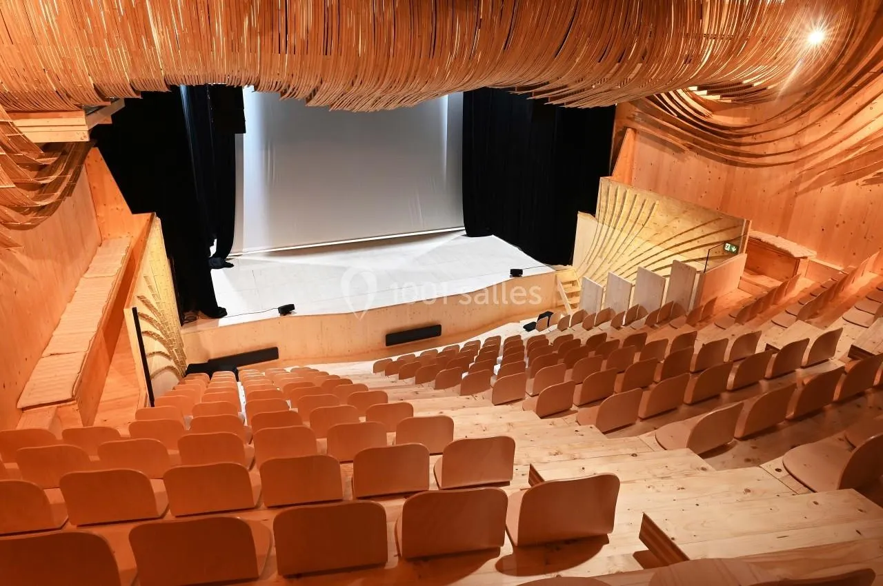 Th&eacute;&acirc;tre L'&Icirc;le &Ocirc; - https://www.1001salles.com/seminaire/62358-theatre-l-ile-l-o.aspx