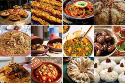 Miniature Location salle Liège (Liège) - Le Numidie #19 Un groupe d'hommes en tenues traditionnelles pose devant une décoration orientale et une affiche promotionnelle.