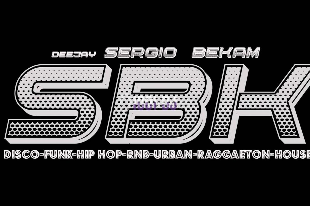 Texte alternatif : Logo avec les lettres ’SBK’ en style perforé, accompagné des genres musicaux disco, funk, hip-hop, et…