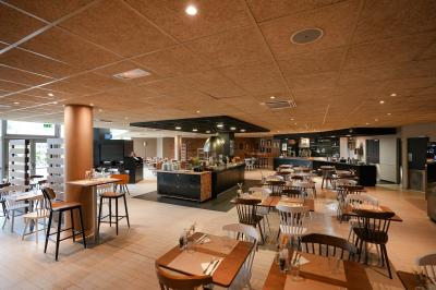 Campanile Roissy - photo 1