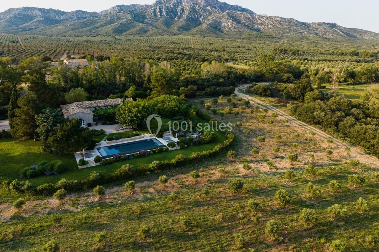 Location salle Eyguières (Bouches-du-Rhône) - Domaine Jòlibois #1