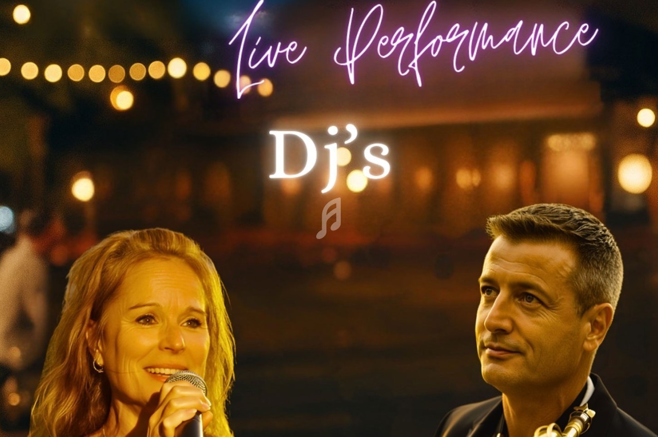 Deux artistes chantent et jouent de la musique en direct dans une ambiance lumineuse et chaleureuse.