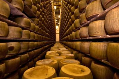 Miniature Traiteur Noailles (Oise) - Baffetti  #20 Assiette de tagliatelles fraîches avec sauce tomate, morceaux de viande, persil frais et croûton garni de lard grillé.