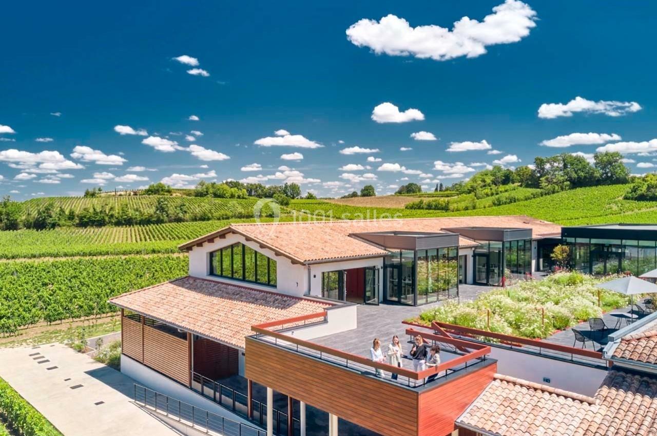 Notre terrasse ensoleillée- La Maison Cardinale
