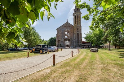 Eglise Inachevée - photo 1