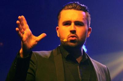 Niko Magicien & Hypnotiseur de Spectacle 