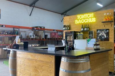 Tonton Bacchus - photo 1