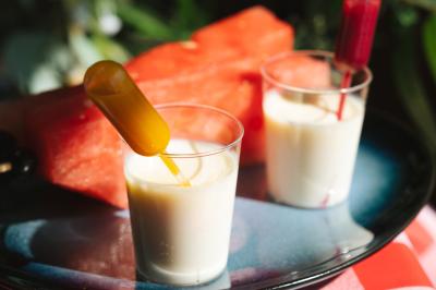 Miniature Traiteur Bouc-Bel-Air (Bouches-du-Rhône) - Pasta Da Nonna Mia #8 Pâtes fusilli crues dans une boîte en carton ouverte.