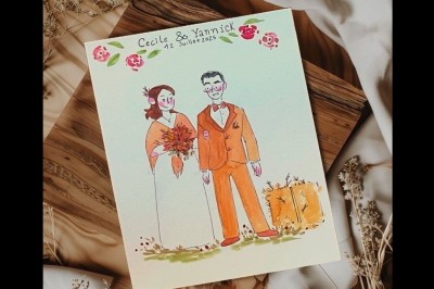 Deux illustrations colorées de femmes stylisées, l'une entourée de roses, l'autre de citrons, posées sur un tissu beige.