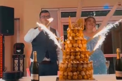 Miniature DJ Grillon (Vaucluse) - Dj Greg #10 Installation de matériel de sonorisation et éclairage avec une table de mixage dans une salle décorée pour un anniversaire.