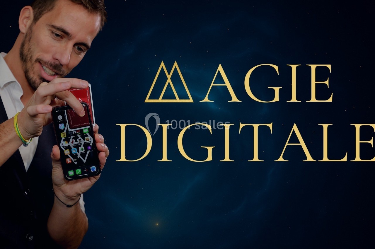 Un homme réalise un tour de magie numérique avec un smartphone, sur un fond sombre avec le texte ’Magie Digitale’.