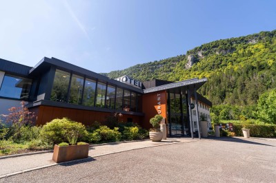 Hôtel Nantua L'embarcadère - photo 2