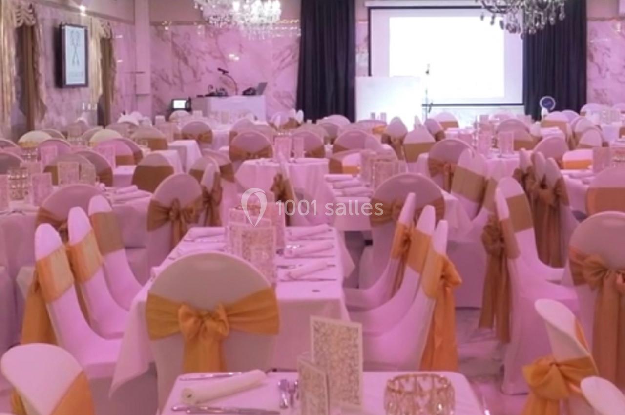 Location salle Sorgues (Vaucluse) - La Villa Blanche (Ex Bastide du Raveau) #3 Location salle Sorgues (Vaucluse) - La Villa Blanche (Ex Bastide du Raveau) #3