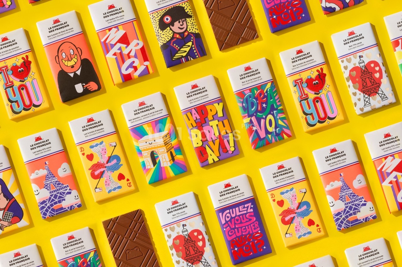 Tablettes de chocolat aux emballages colorés et illustrés, disposées en grille sur un fond jaune.