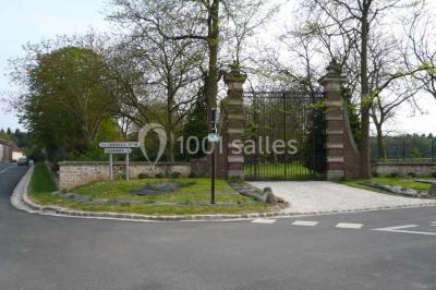 Château Du Fayel Et Communs - photo 4