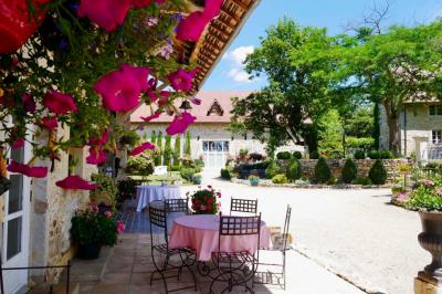 Miniature Location salle Vézeronce-Curtin (Isère) - Domaine de La Ferme de Montin #5 Location salle Vézeronce-Curtin (Isère) - Domaine de La Ferme de Montin #41