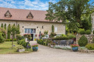 Miniature Location salle Vézeronce-Curtin (Isère) - Domaine de La Ferme de Montin #4 Location salle Vézeronce-Curtin (Isère) - Domaine de La Ferme de Montin #41