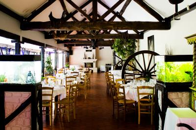 Restaurant La Sellerie Restaurant La Sellerie