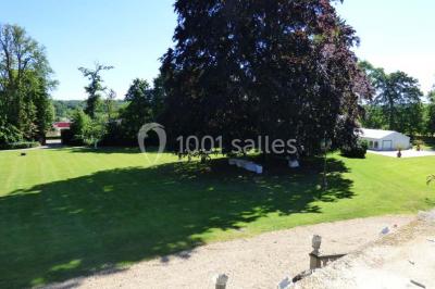 Miniature Location salle Rosoy-en-Multien (Oise) - Domaine de la Nacelle #13 Salle de bain moderne avec douche à l'italienne, barres d'appui murales et toilettes accessibles.