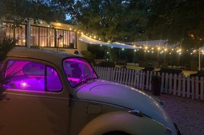 Miniature Location salle Cernay-la-Ville (Yvelines) - Les Salons Léopold #16 Plaque dorée indiquant le titre de Maître Restaurateur décerné à Josselin Le Moigne pour Les Salons Léopold.