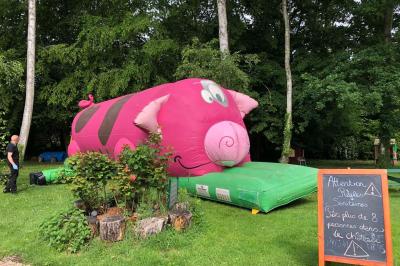 Miniature Location salle Cernay-la-Ville (Yvelines) - Les Salons Léopold #21 Plaque dorée indiquant le titre de Maître Restaurateur décerné à Josselin Le Moigne pour Les Salons Léopold.
