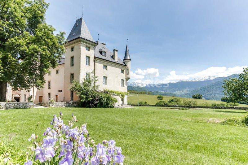 Location salle Saint-Vincent-de-Mercuze (Isère) - Château du Montalieu #1